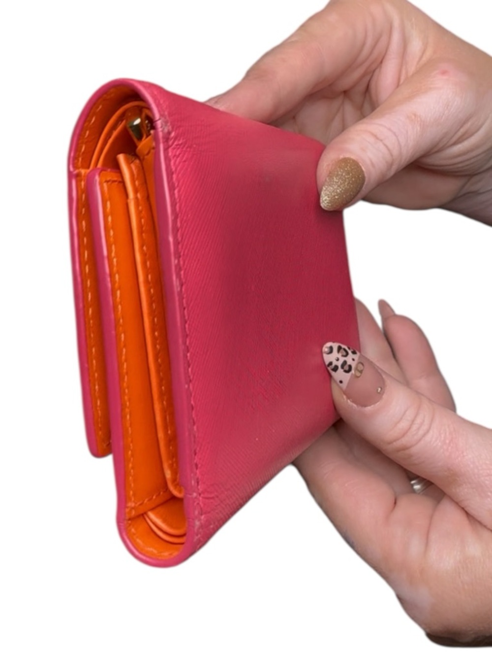 💚 MCM HOT PINK WALLET - Picture 5 of 12